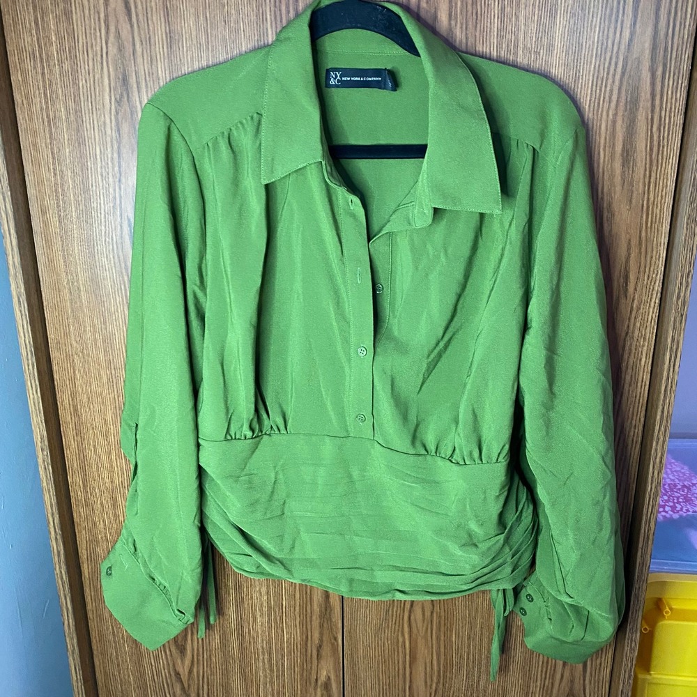 New York & Company Blouse Womens XL Green Ruched Side Tie Long Sleeve Button Top